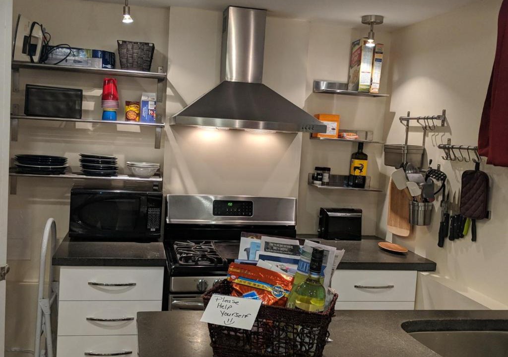 North End Apartment | Charming North End Minisuite