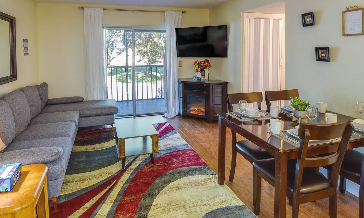 Silver Springs Shores Condo | Charming Ocala Condo w/ Balcony & Pool Access!
