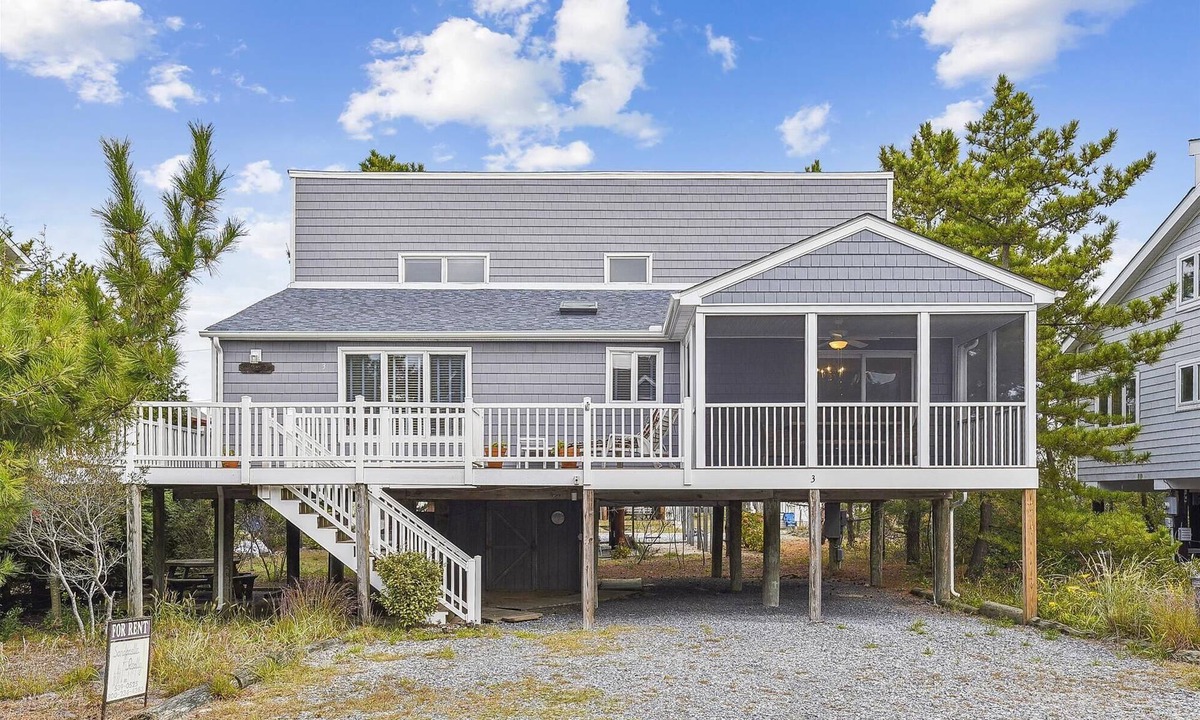 South Bethany House | Charming Oceanside Saltbox Style Home in Bethany Beach!