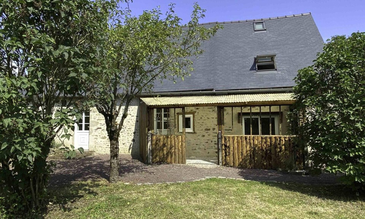 Rouperroux Cottage | Charming old house in the heart of the village with garden and terrace
