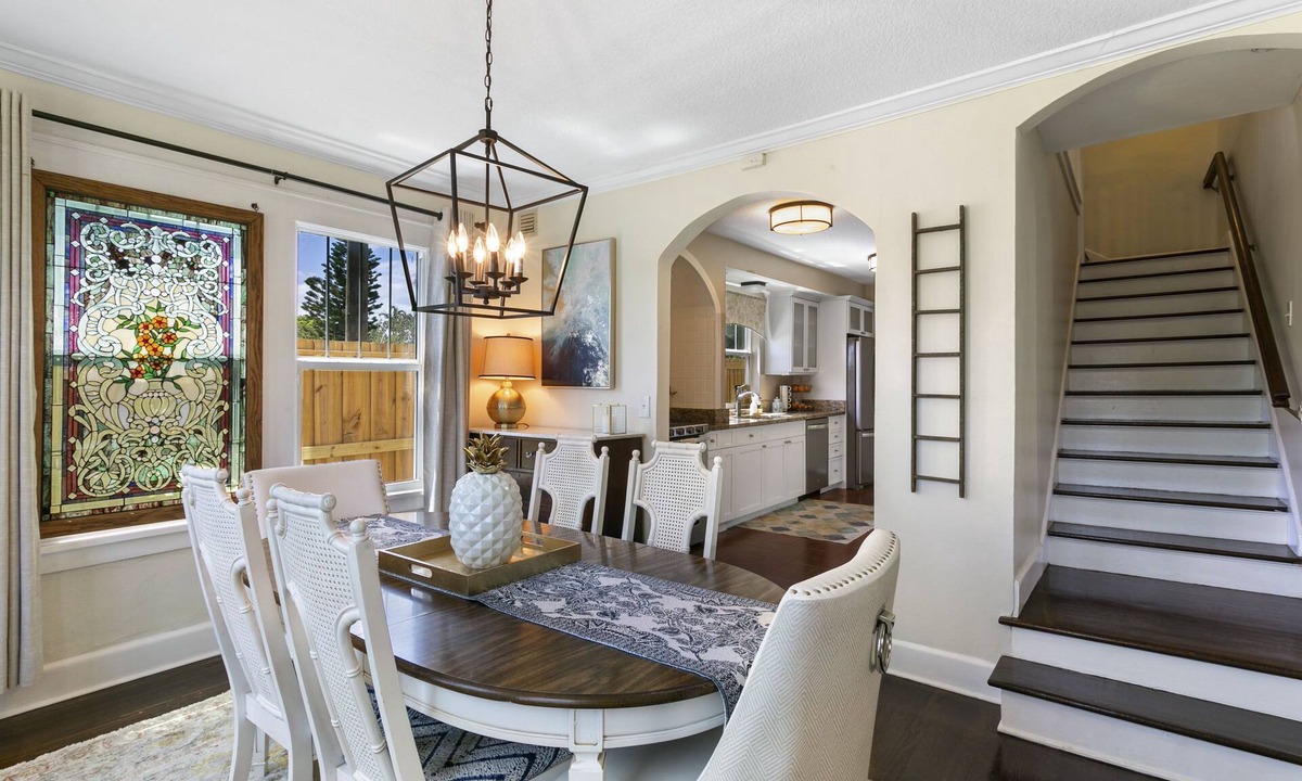 Old Northwood House | Charming Old Northwood Home ~ 3 Mi to Beach!