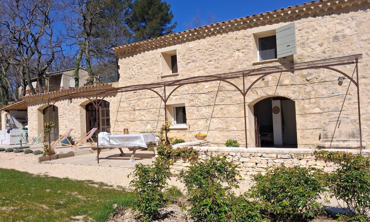 Saignon House | Charming property in the heart of Provence luberon nature