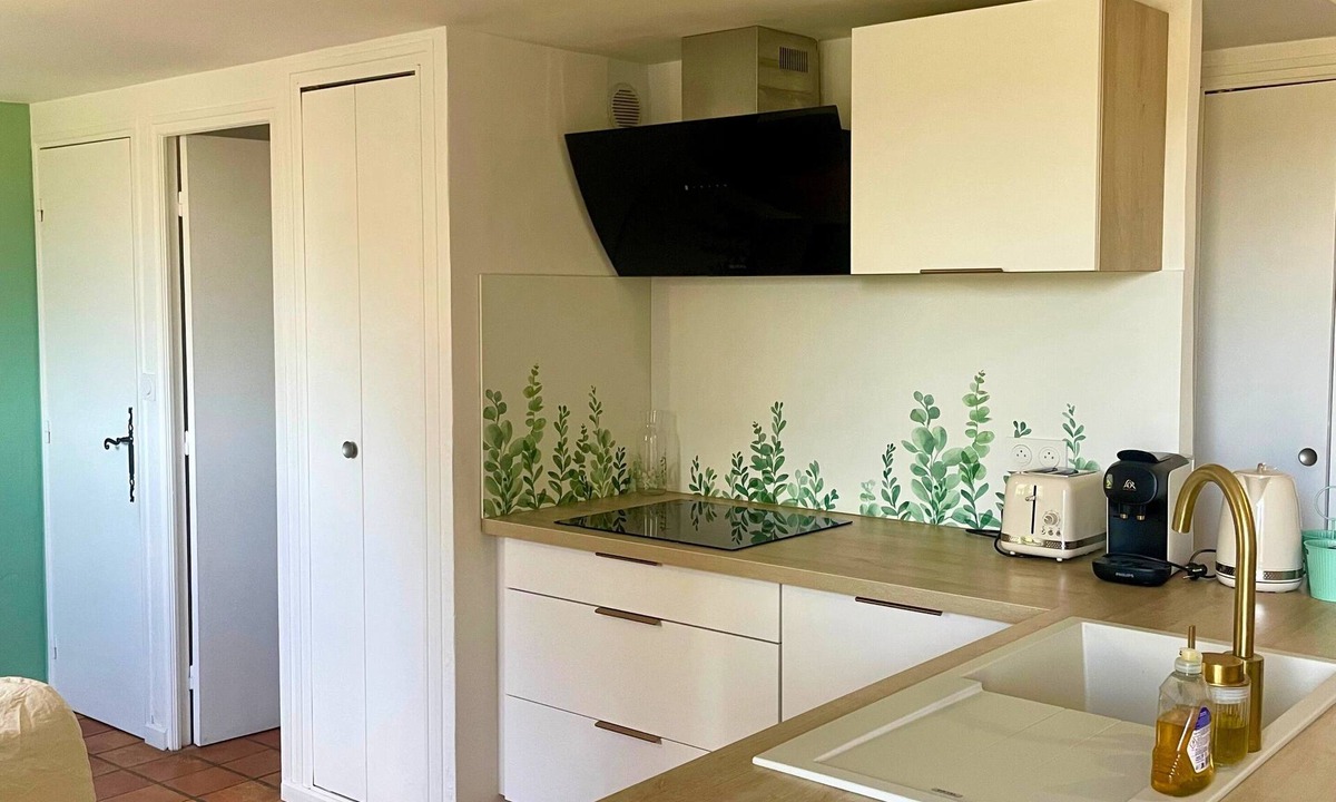 Sablet Apartment | Charming Provençal duplex with vineyard view