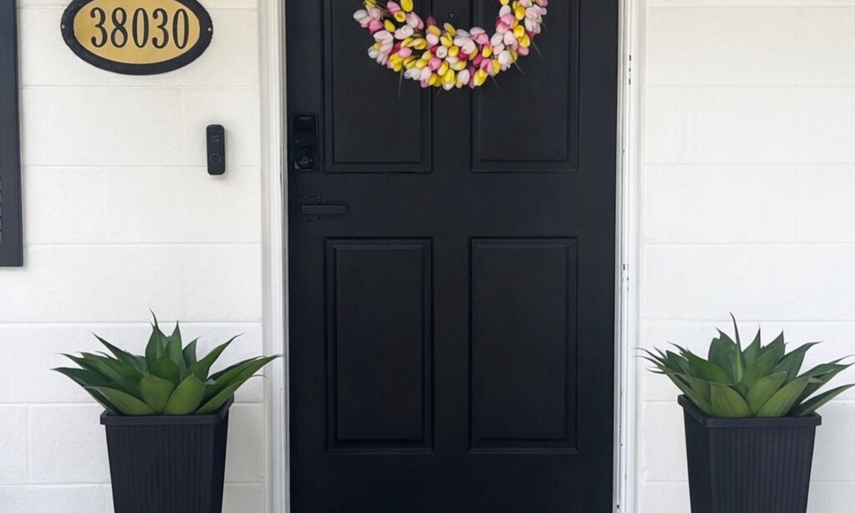 Downtown Zephyrhills House | Charming Quaint Getaway - Blocks from Downtown Zephyrhills - Pet Friendly