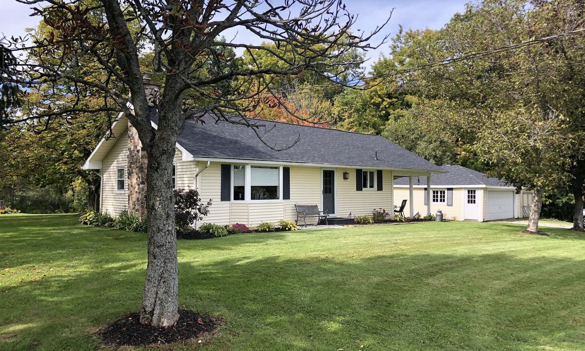 Wales Center House | Charming, recently updated country ranch home on quiet, scenic, acre lot.