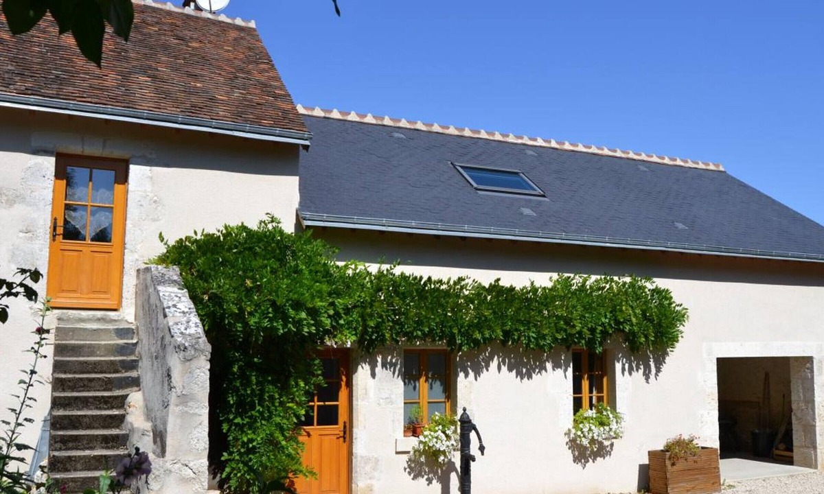 Molineuf Cottage | Charming Restored Farmhouse: Spacious, Family-Friendly, Near Loire Castles, All-Inclusive Amenities