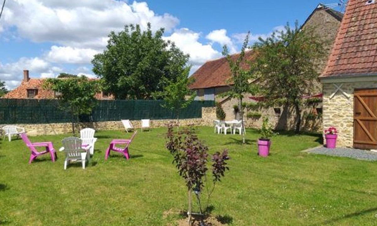 Maillet Cottage | Charming Restored House with Private Garden in Quiet Berry Hamlet