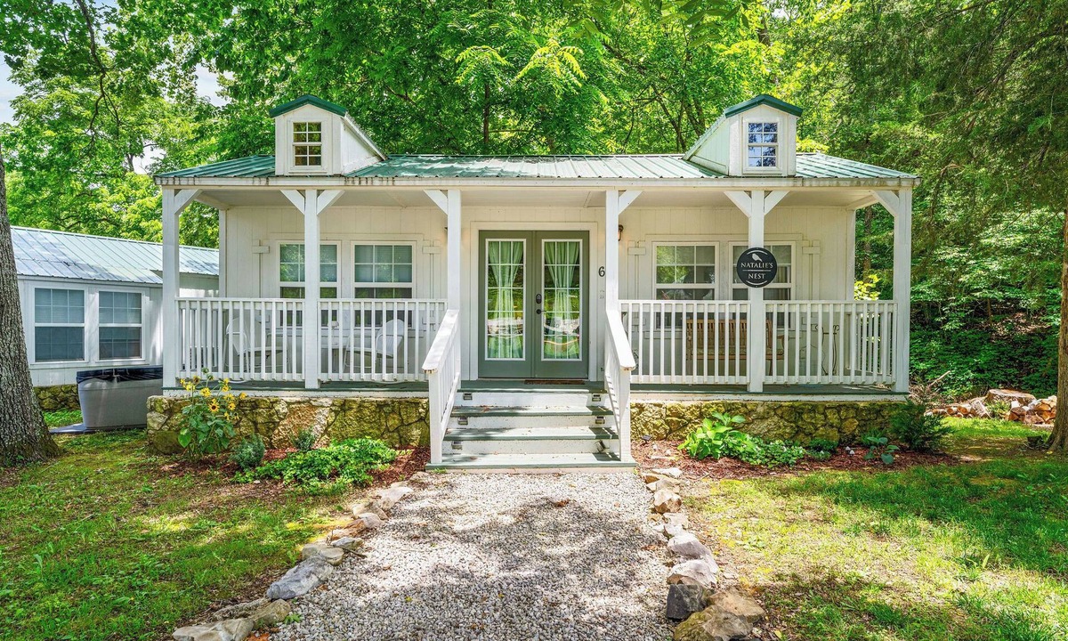 Blue Eye Cabin | Charming Retreat | Pool Near Dogwood Canyon & Thunder Ridge