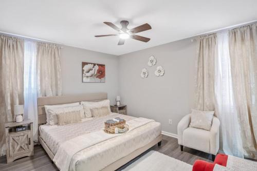Chesterfield Court House House | Charming Retreat with Pool Table in Chesterfield!