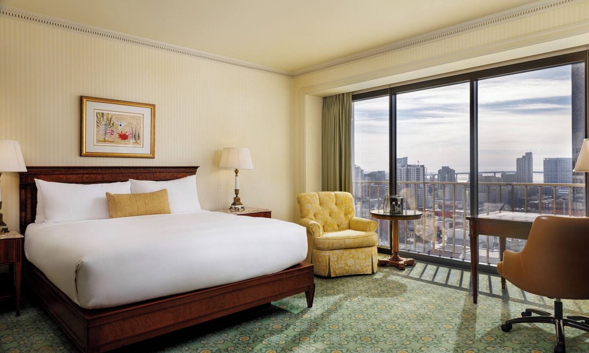 Cortez Hill Hotel | Charming Room with Outdoor Pool Oasis | 1 Minute Walk from Gaslamp