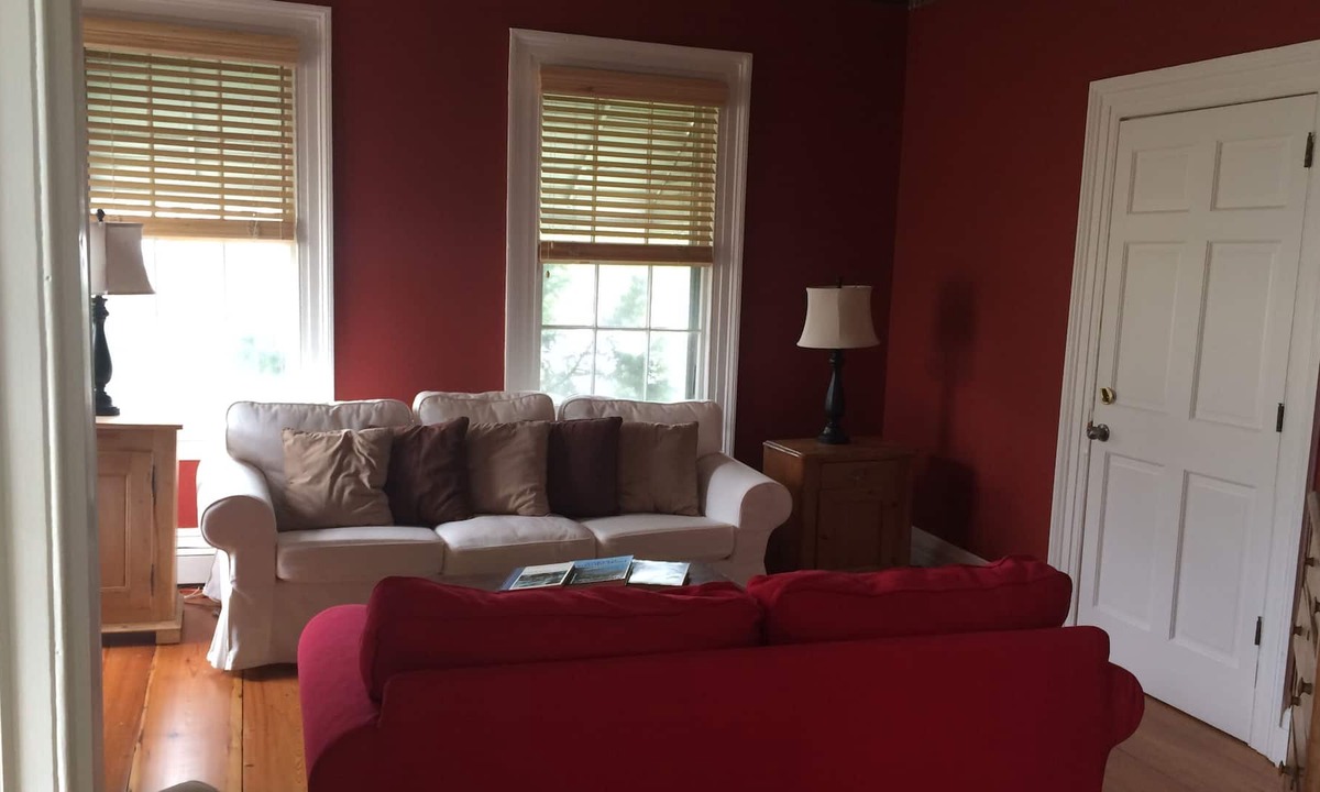 Sag Harbor Apartment | Charming Sag Harbor Village Apartment