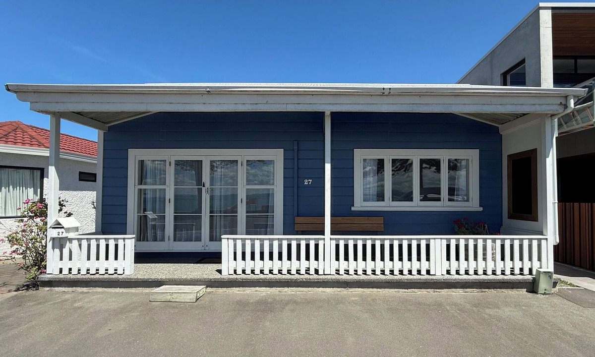 Ahuriri House | Charming seaside cottage in Napier's best beach location