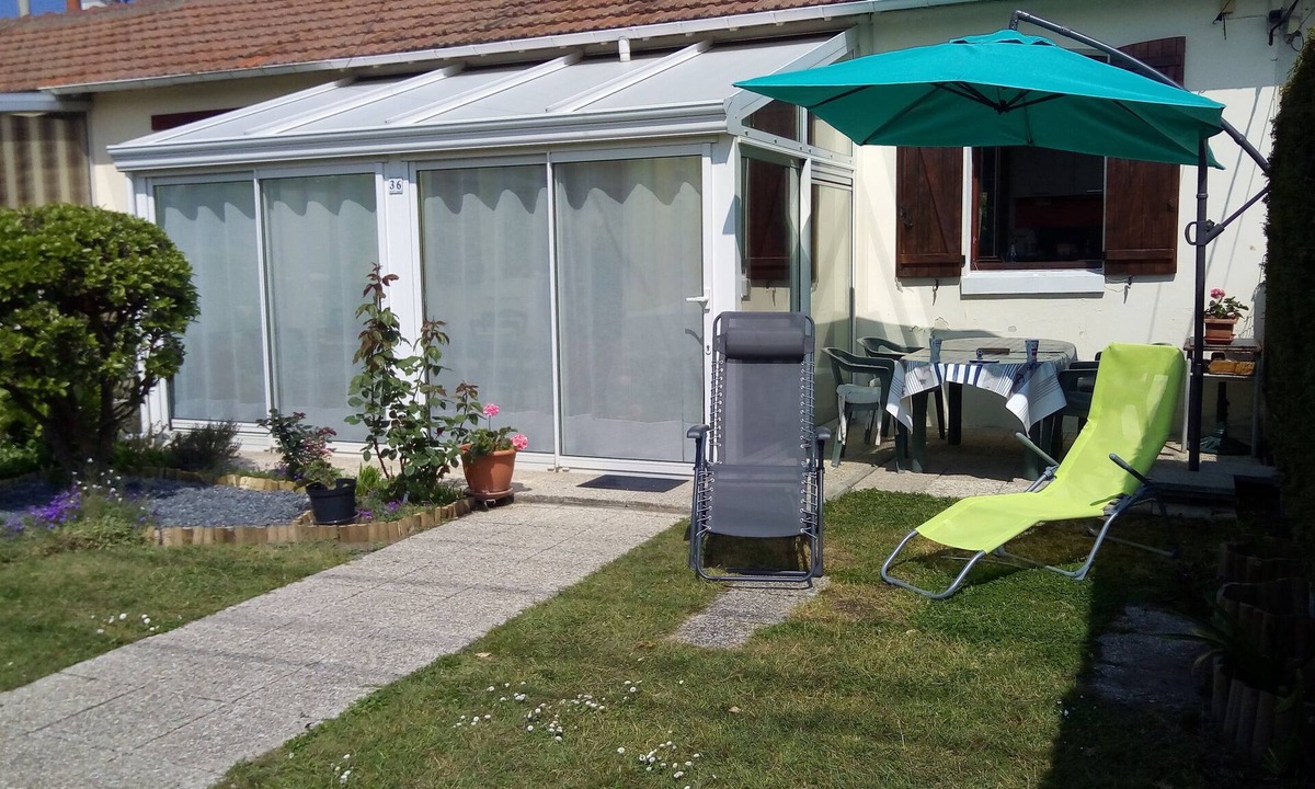 Les Cites House | Charming south facing house completely renovated with garden