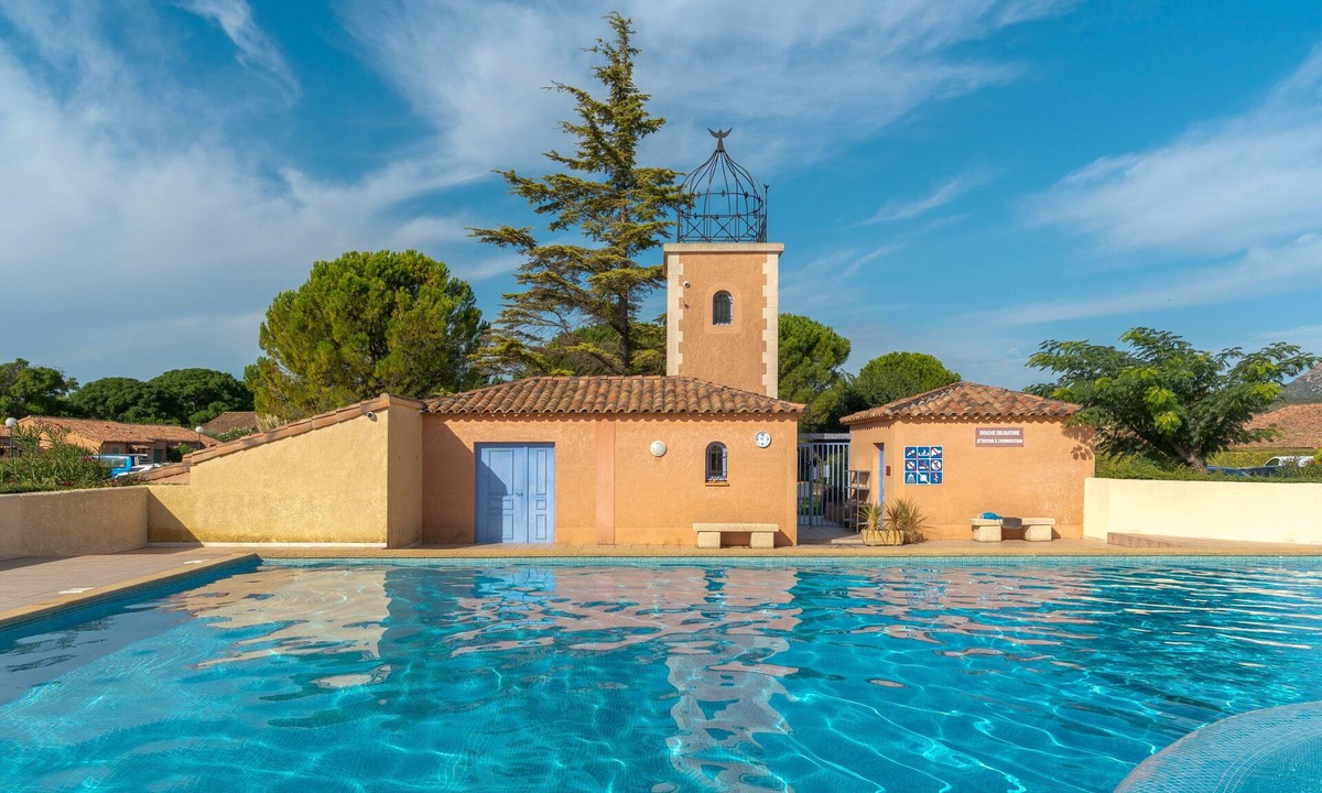Eyguieres Apartment | Charming South-Facing 2-Bedroom House with Pool, WiFi & AC in Peaceful Eyguières