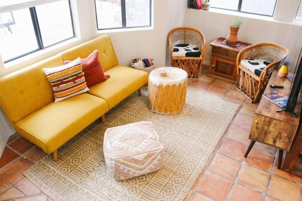 Tempe Apartment | Charming Southwest Studio Blocks to Dntwn Tempe (A)