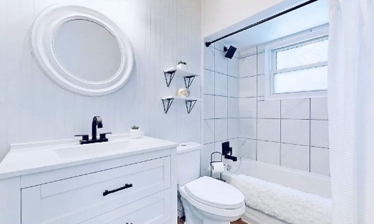 Kawartha Lakes Cottage | Charming, spacious, serene house in the heart of Kawartha Lakes