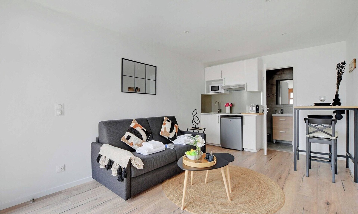 Le Kremlin-Bicetre Apartment | Charming Studio 2P- Next Paris
