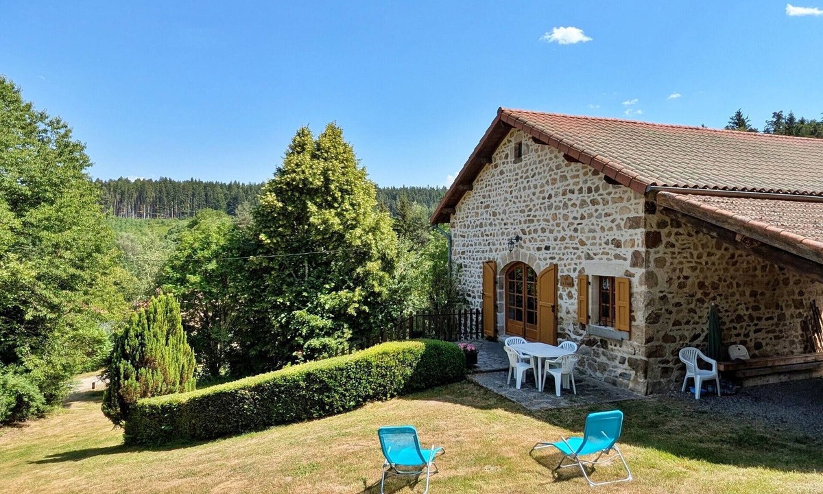 Allegre Cottage | Charming Stone House with Creek, Near Medieval Village, Pet-Friendly