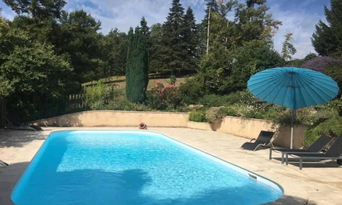 Bonnes House | Charming stone house with terrace overlooking the river