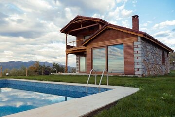 Orhangazi Apartment | Charming Stone House with Private Pool and Nature View in Iznik, Bursa