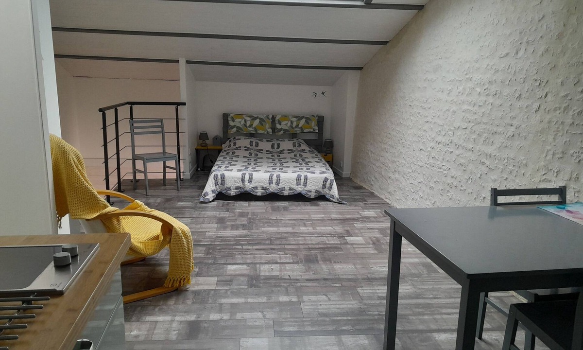 Dompierre-sur-Mer Apartment | Charming studio in a quiet location, ideal for visiting La Rochelle and the Marais Poitevin.