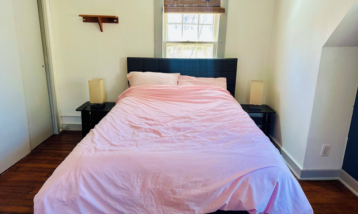 Springs Cottage | Charming studio apartment in East Hampton with WiFi, AC