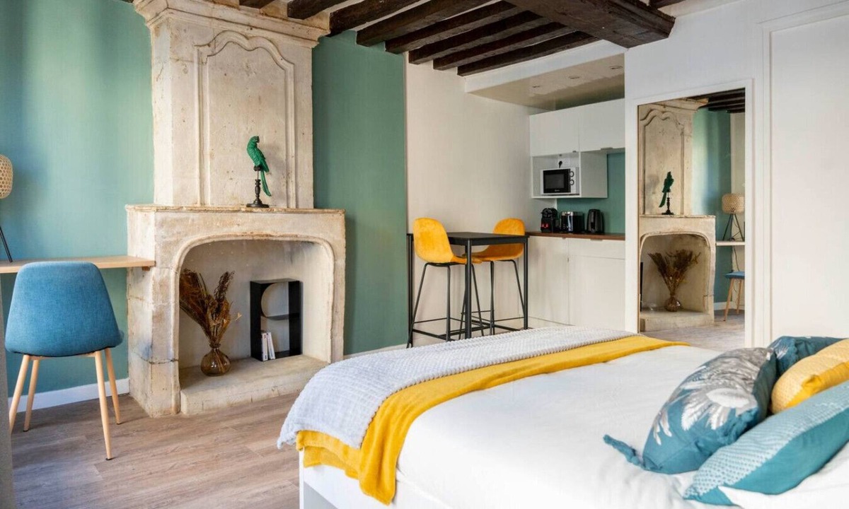 Quartier du chateau Apartment | Charming Studio Apartment - Rue Froide