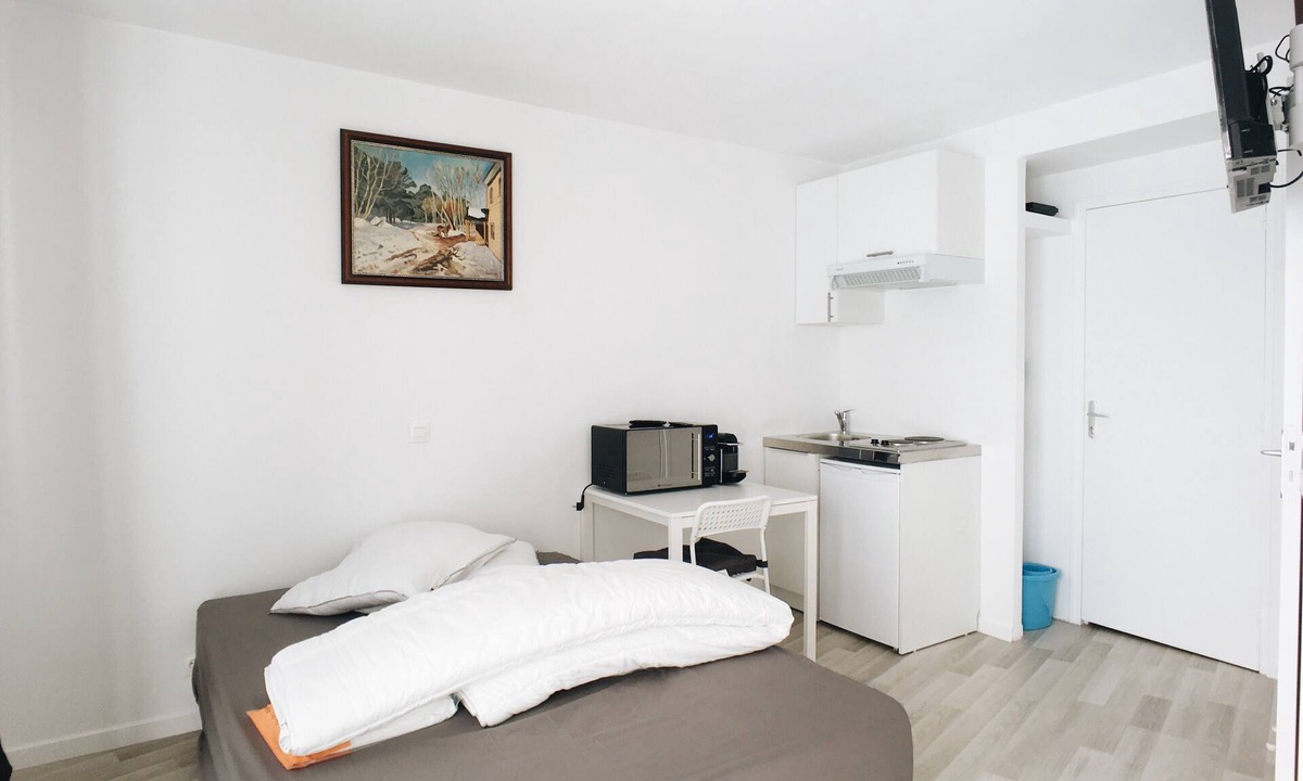 Saint-Lambert Apartment | Charming studio apartment in the heart of the 15th