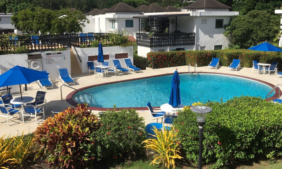 Rendezvous Apartment | Charming Studio at Rockley Golf Resort