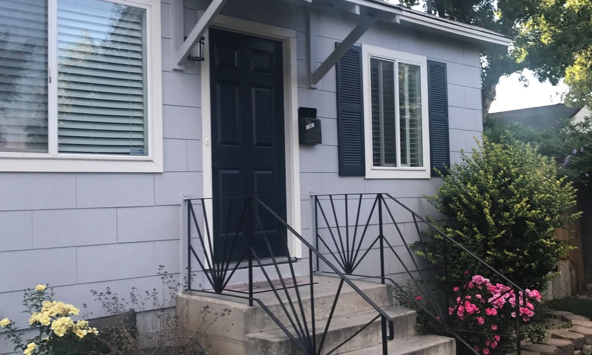 West University Apartment | Charming Studio by UNR, Furnished Monthly Rental