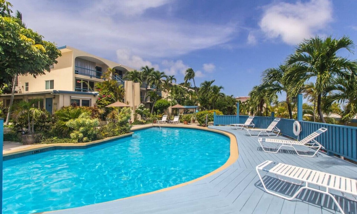 Orange Grove Apartment | Charming studio condo with a coastal comfort