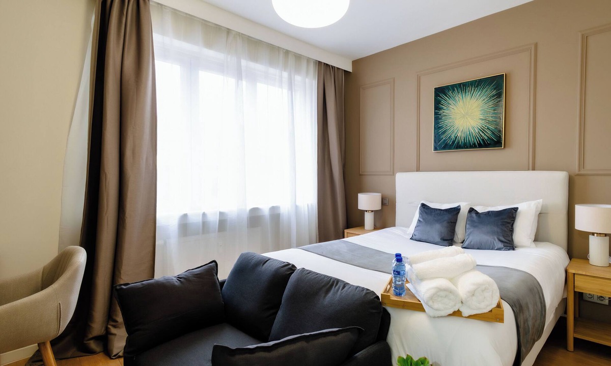 Broekwijk Apartment | Charming Studio | Downtown | 2min Metro | 401