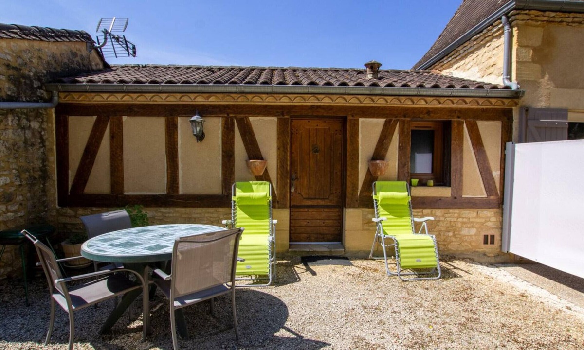 La Roque-Gageac Apartment | Charming studio near Sarlat for a peaceful getaway