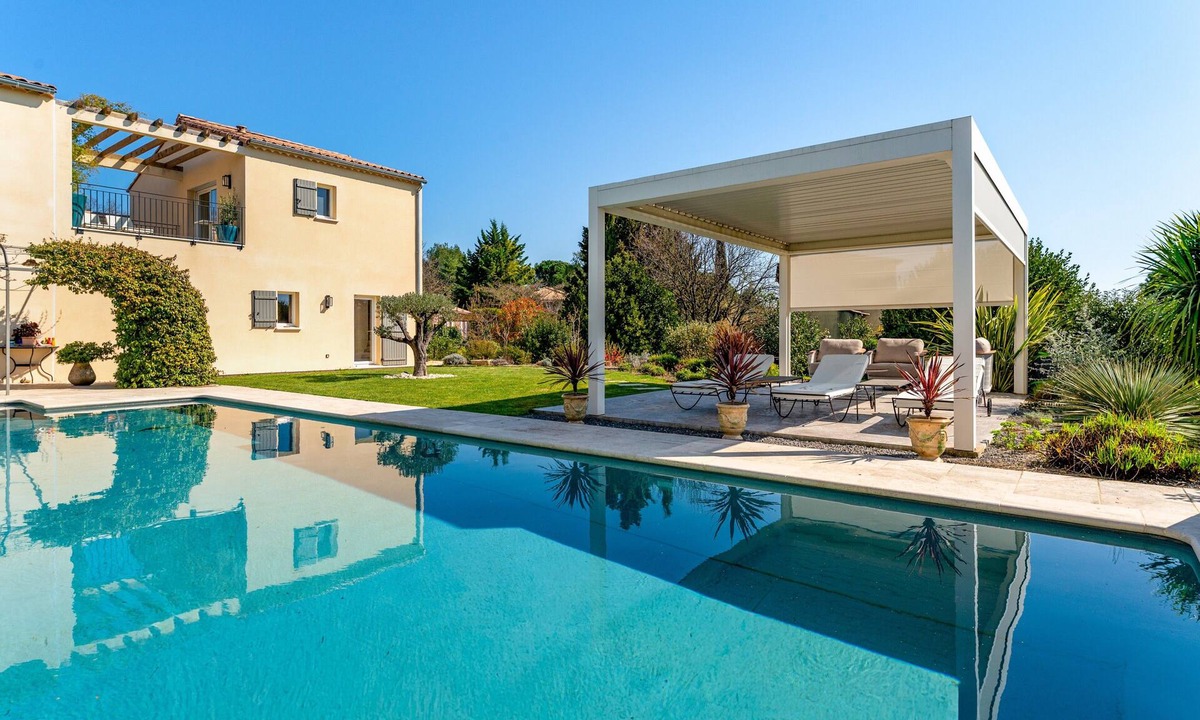 Fontareches Apartment | Charming Studio in Fontarèches (Gard) with Shared Pool, Wi-Fi & Air Conditioning