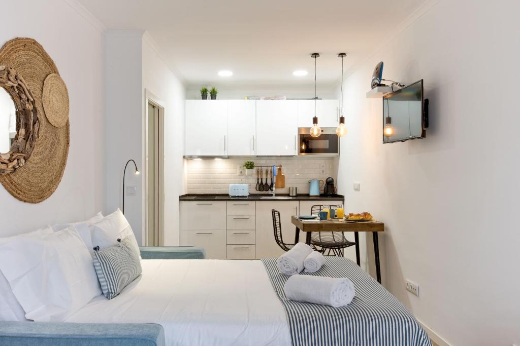 Lisbon Old Town Apartment | Charming Studio in Lisbon's center!