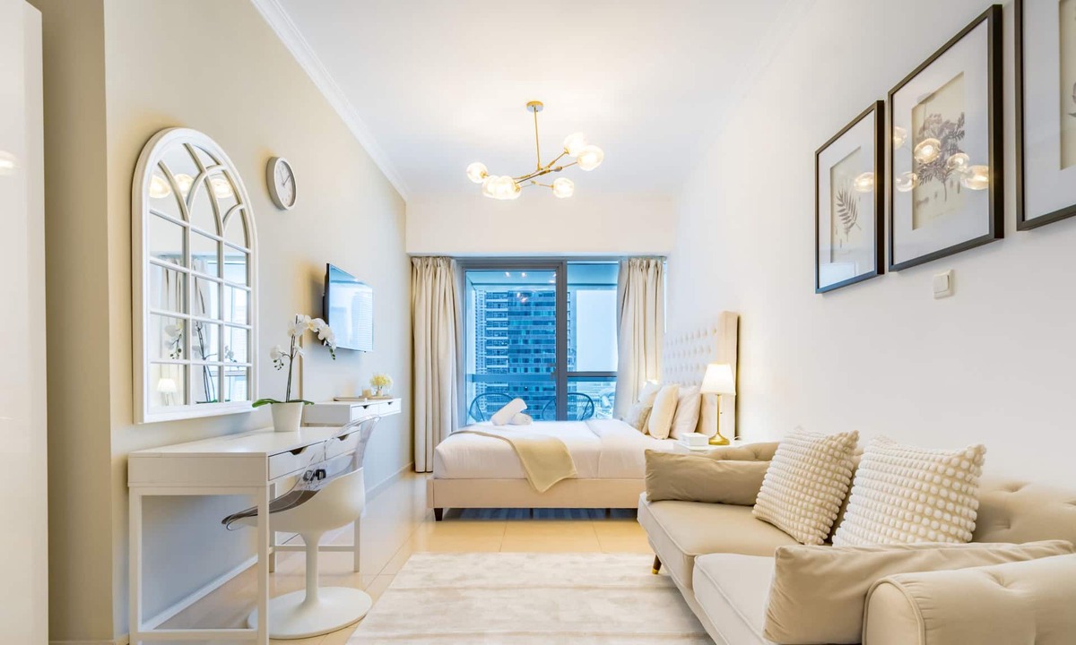 Jumeirah Lake Towers Apartment | Charming Studio in Saba 3, Jumeirah Lake Tower by Deluxe Holiday Homes