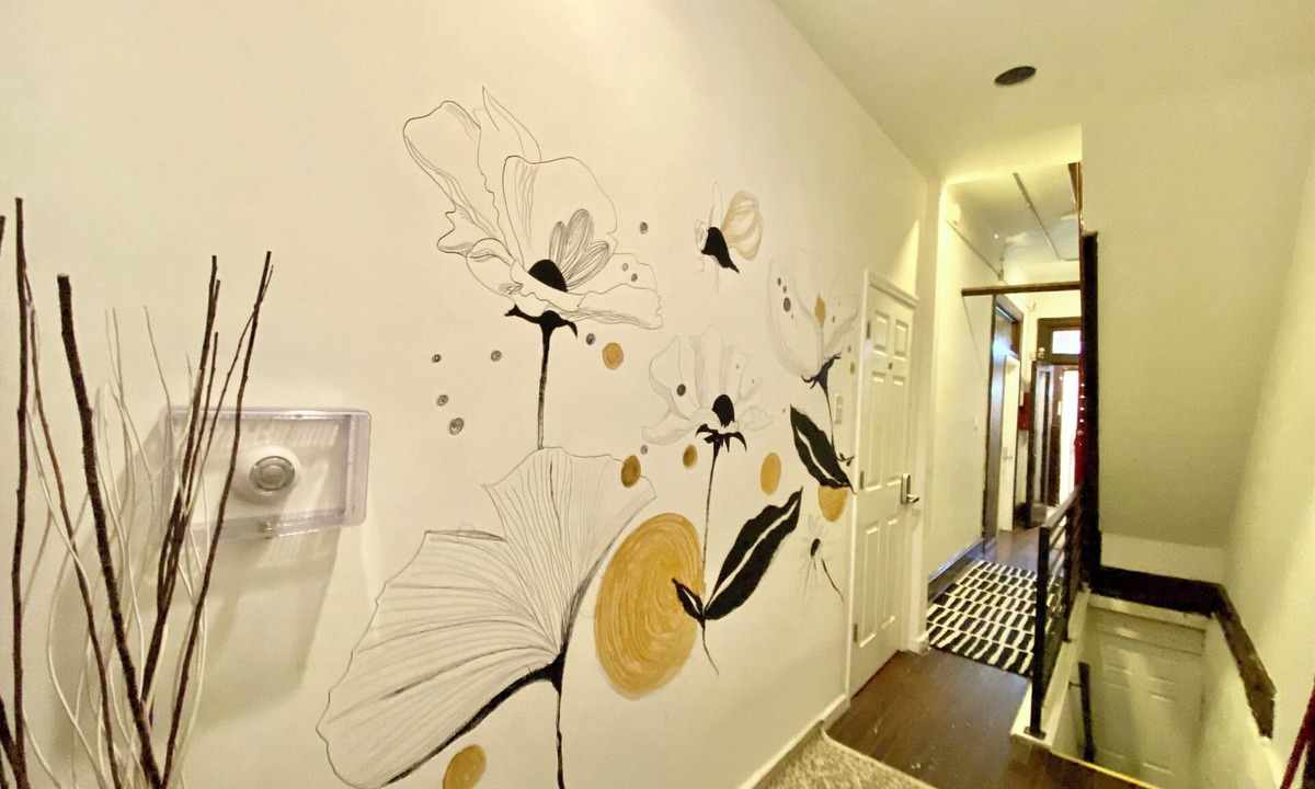 Mantua Apartment | Charming studio in University City with AC and WiFi.