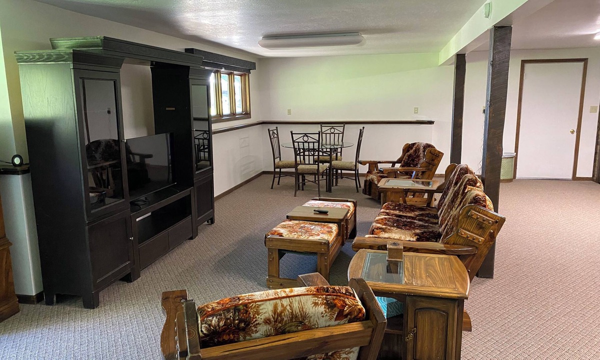 Warroad Apartment | Charming studio, lower lever of the Northstar Getaway in peaceful Warroad
