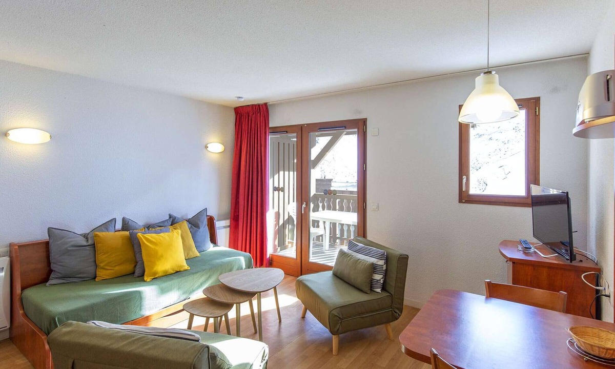 La Mongie Apartment | Charming Studio w/Terrace, Indoor Pool, Fitness, Near Slopes - Sleeps 2 Adults & 1 Child