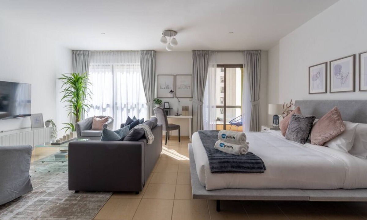 Jumeirah Beach Residence Apartment | Charming Studio With Balcony, Minutes To The Beach