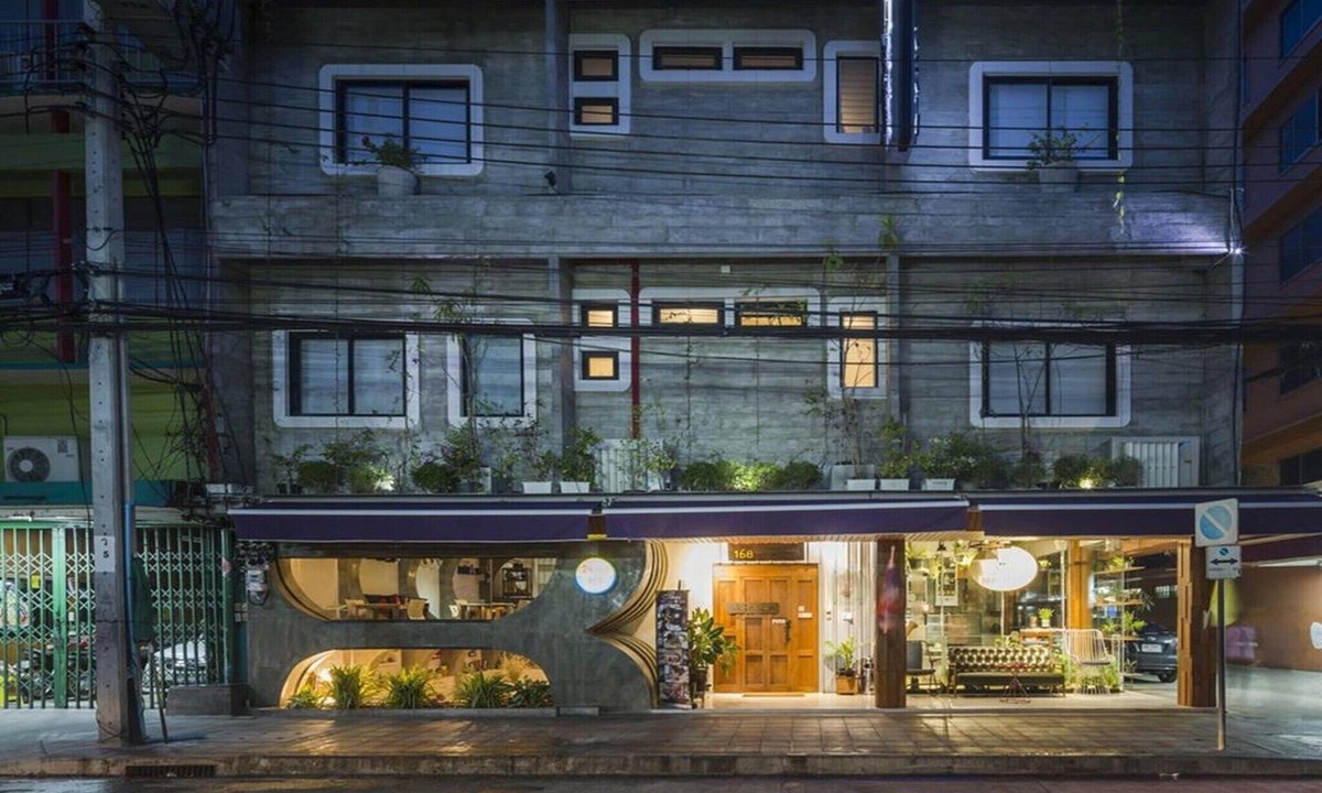 Yan Nawa House | Charming Suite Escape | Modern Comfort in Thailand