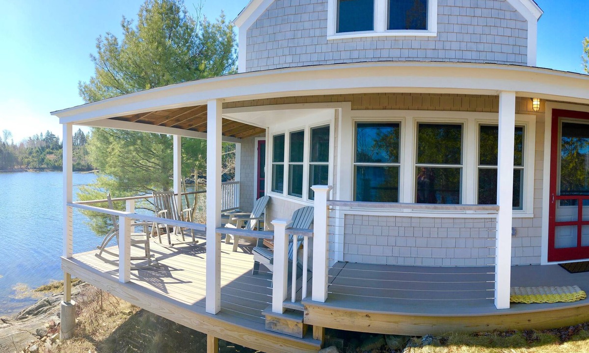 Sebascodegan Island House | Charming summer cottage with all the comforts of home. Fabulous covered porch overlooking Card Cove!