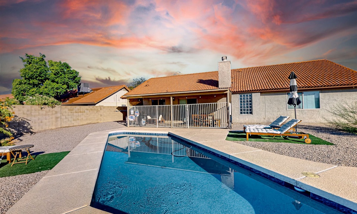Alta Mesa Community Association House | Charming & sunlit villa with private pool, patio, & firepit - near golf & trails