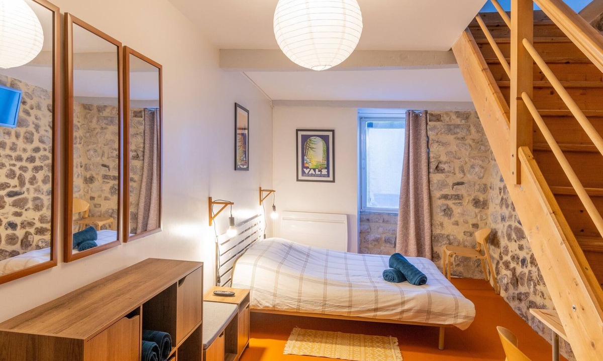 Vals-les-Bains Apartment | Charming T2 Apartment in the Historic Center of Vals-les-Bains, 2 Guests