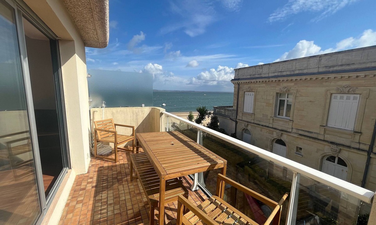 Arcachon Apartment | Charming T2 in Arcachon, direct beach access, private parking