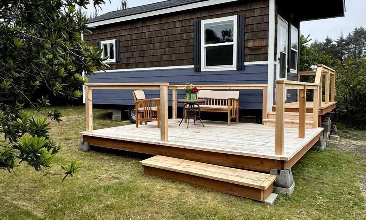 Waldport Cabin | Charming Tiny Home Retreat with Lodge Amenities Near Ocean Beaches, Lincoln County, OR
