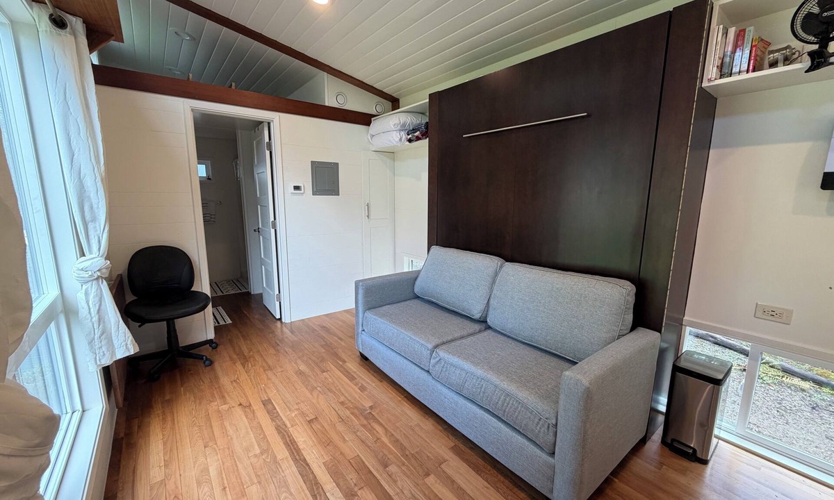Olympia House | Charming Tiny House Retreat