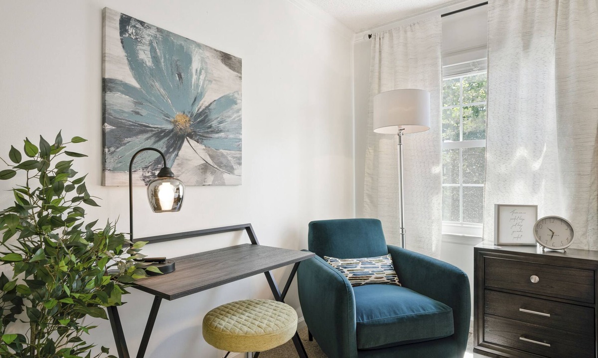 Homewood House | Charming townhouse 2bed/2.5 bath with patio near downtown