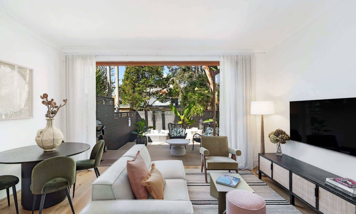 Bondi Beach House | Charming Tropical Bondi Retreat