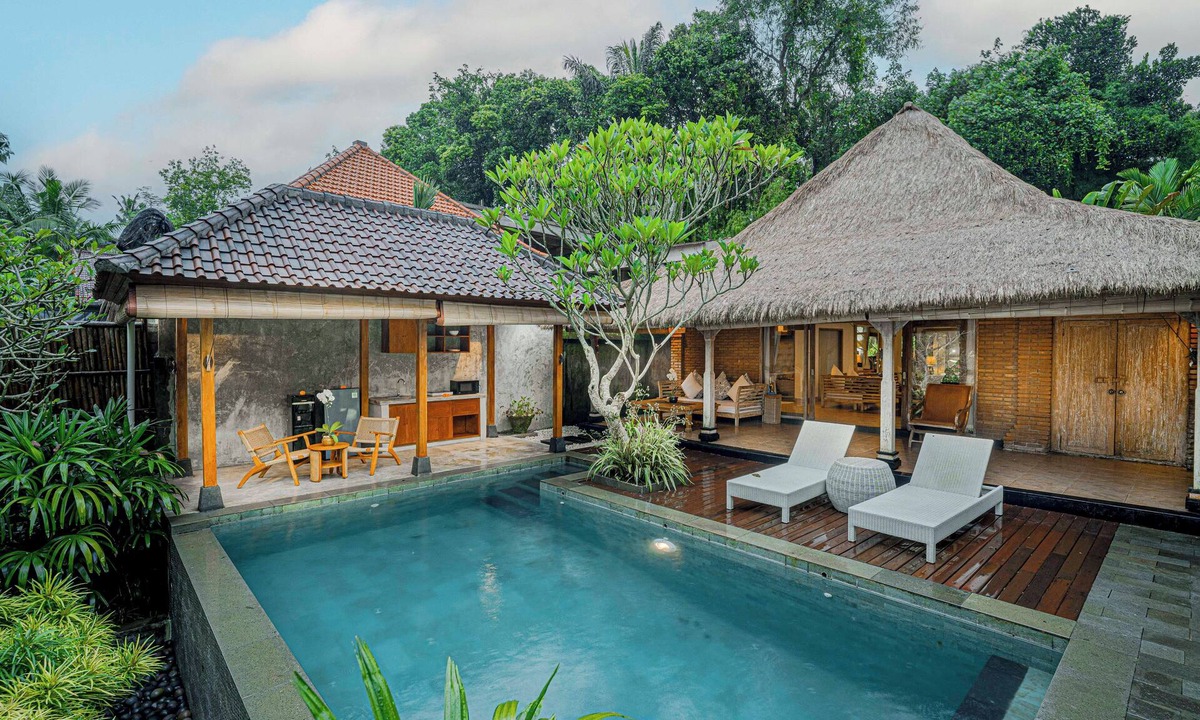 Kedewatan Villa | Charming Tropical Villa for Couple and Honeymooner